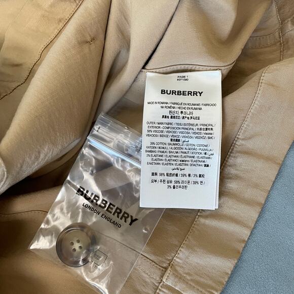 Burberry Beige Off-Shoulder Buttoned Top 6 - Picture 7 of 8